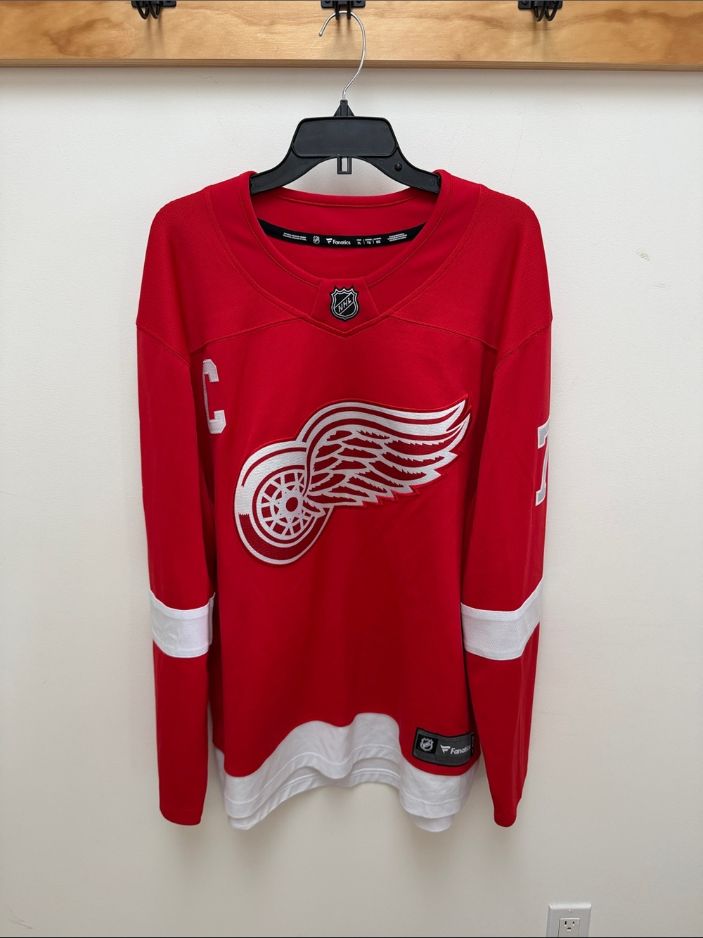 Dylan Larkin Detroit Red Wings Fanatics Home Breakaway Jersey